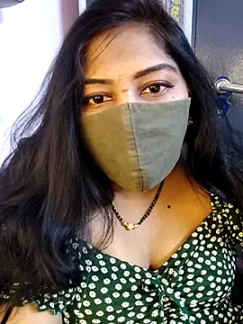 RomeoJuliet345 online show from February 12, 7:03 am