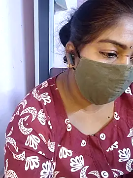 RomeoJuliet345 online show from April 15, 4:58 pm