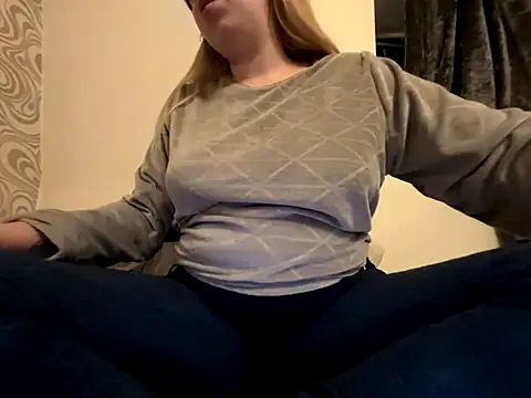 bunnyamy online show from December 2, 11:45 pm