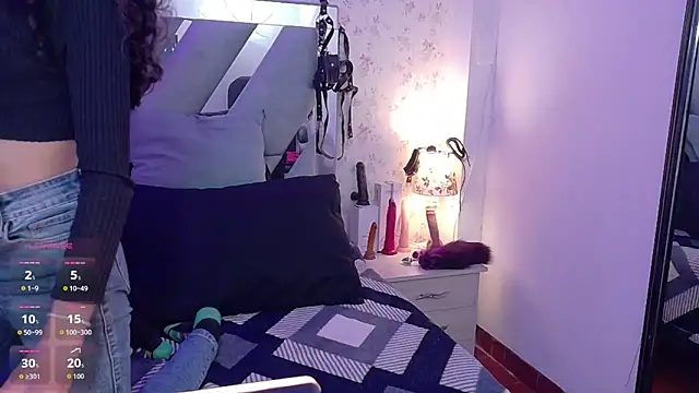 Queenjenn   online show from February 25, 6:34 am