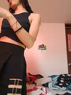 Snapshot of Queenjenn__ chatting on June 23, 7:34 pm Queenjenn online show from June 23, 7:34 pm