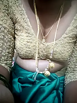 Snapshot of Telugu-mirchi chatting on November 10, 6:18 pm Telugu-mirchi online show from November 10, 6:18 pm