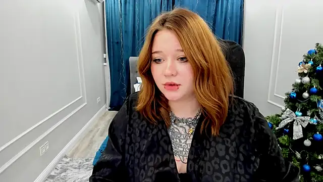 MoonLghte online show from January 9, 2:51 pm