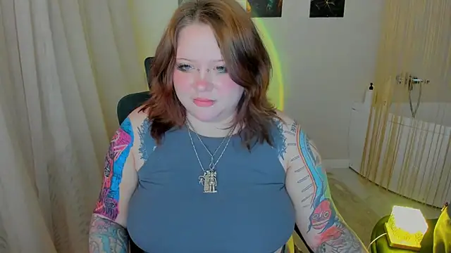 MoonLghte online show from March 15, 7:42 pm