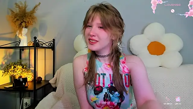 EvaStevs online show from February 16, 4:21 pm