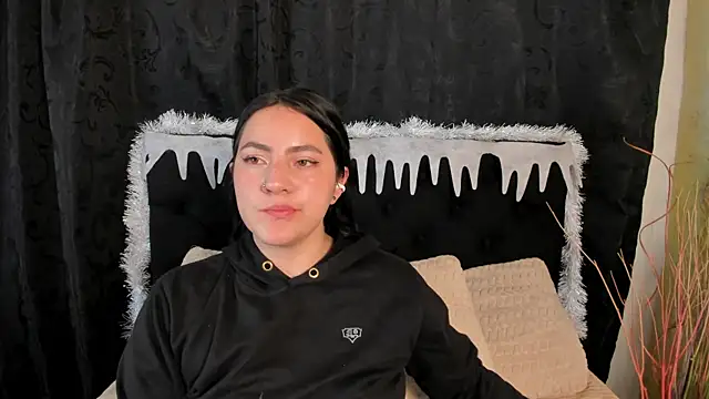 jenifer  power10 online show from December 13, 8:47 pm