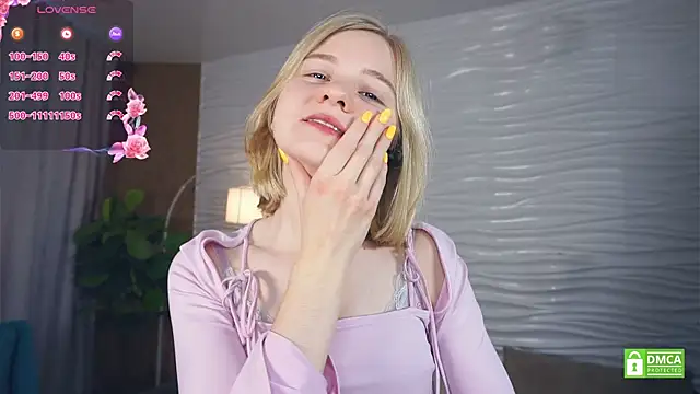 Snapshot of OdelinaFicken chatting on November 5, 5:29 am OdelinaFicken online show from November 5, 5:29 am