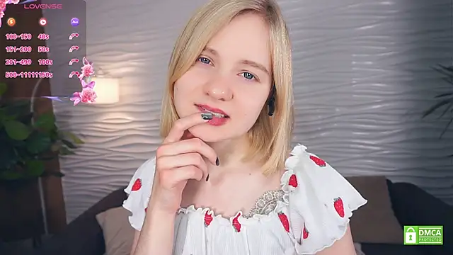 Snapshot of OdelinaFicken chatting on November 28, 4:15 am OdelinaFicken online show from November 28, 4:15 am