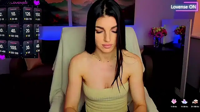 Snapshot of Angelina_Clarks chatting on June 20, 6:38 am Angelina Clarks online show from June 20, 6:38 am