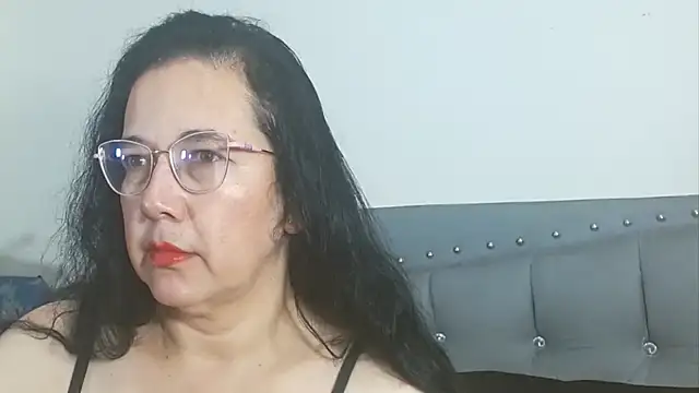 Snapshot of maturepriscila chatting on June 26, 1:15 pm maturepriscila online show from June 26, 1:15 pm