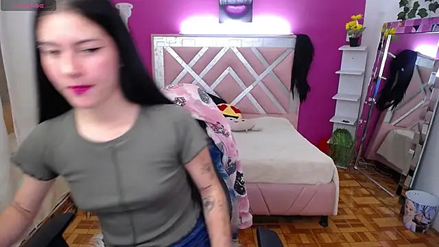 Snapshot of Kate_Laurence_ chatting on February 24, 7:30 pm Kate Laurence online show from February 24, 7:30 pm