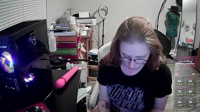 Snapshot of LilyFoxxx chatting on March 4, 6:08 am LilyFoxxx online show from March 4, 6:08 am