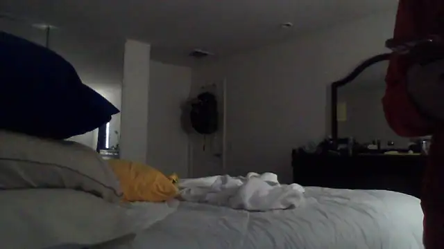 2Fly4Guy online show from December 6, 2:35 am