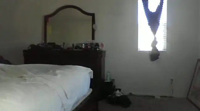 2Fly4Guy online show from December 17, 10:11 pm