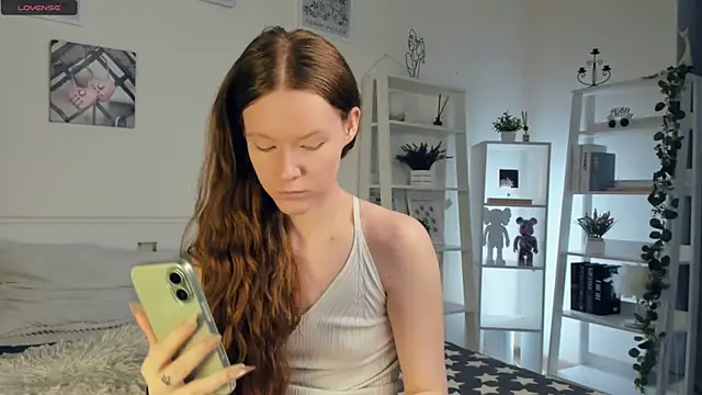 ZaraBluitt online show from March 26, 10:10 am