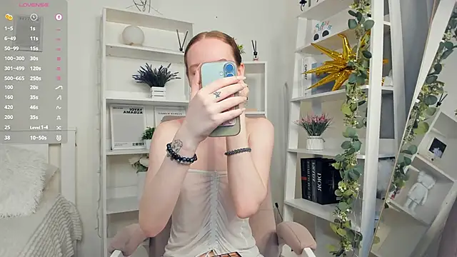 ZaraBluitt online show from May 21, 8:43 am