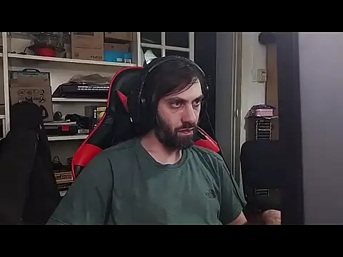 Snapshot of johnwood88 chatting on December 4, 4:00 am johnwood88 online show from December 4, 4:00 am