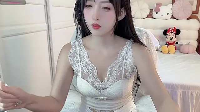 Unique-yiyi online show from December 3, 3:11 pm
