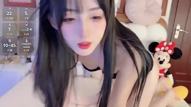 Unique-yiyi online show from December 6, 4:17 pm