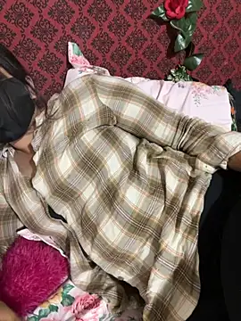 Black Glow online show from December 3, 10:02 am