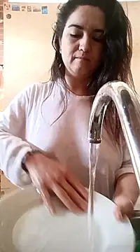 Snapshot of alexax0 chatting on December 6, 1:00 pm alexax0 online show from December 6, 1:00 pm