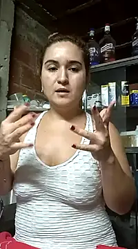 Snapshot of alexax0 chatting on February 5, 2:29 am alexax0 online show from February 5, 2:29 am