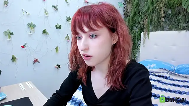 Snapshot of ElizaNik_ chatting on March 18, 10:35 pm ElizaNik online show from March 18, 10:35 pm