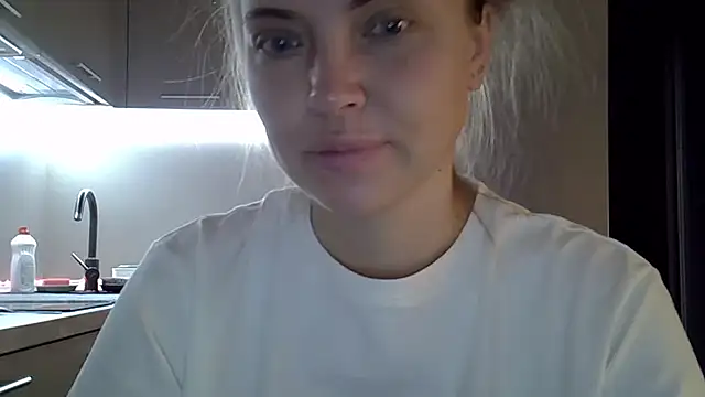 Snapshot of Lucky_Anna chatting on October 1, 4:40 am Lucky Anna online show from October 1, 4:40 am