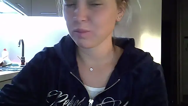 Snapshot of Lucky_Anna chatting on October 2, 7:10 pm Lucky Anna online show from October 2, 7:10 pm