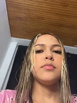 Cami hunter  online show from December 13, 9:20 pm