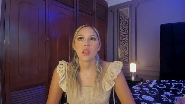Cami hunter  online show from December 19, 8:34 pm