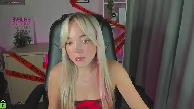 Christy Little online show from October 26, 9:10 pm