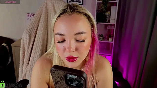 Christy Little online show from December 5, 12:41 am