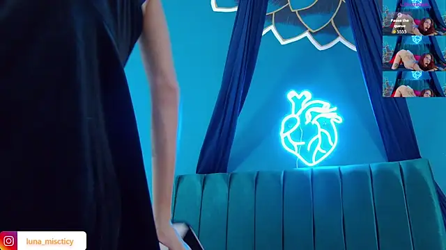 Lunamistyc online show from October 25, 7:52 pm