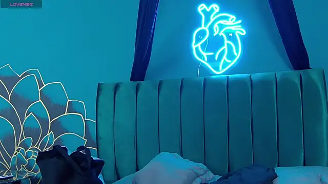 Lunamistyc online show from December 22, 8:06 pm