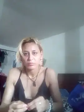 ariana crazzy online show from February 24, 9:24 pm