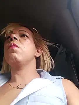 blondebitchlitle online show from November 25, 1:55 pm