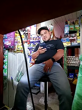 TheBriiaand30 online show from January 6, 4:43 pm