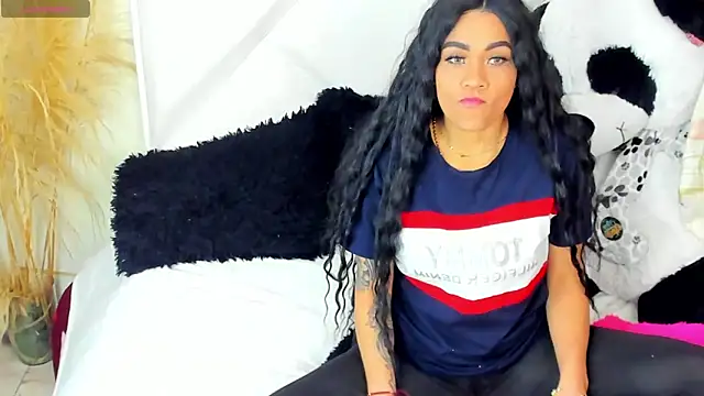 Snapshot of ScarlethNatasha chatting on October 21, 3:18 am ScarlethNatasha online show from October 21, 3:18 am