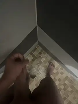 Snapshot of mylovetr1 chatting on January 10, 6:42 am mylovetr1 online show from January 10, 6:42 am