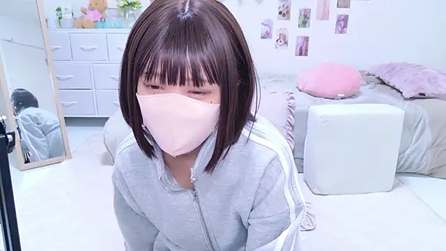 aki zzz online show from October 22, 5:13 pm