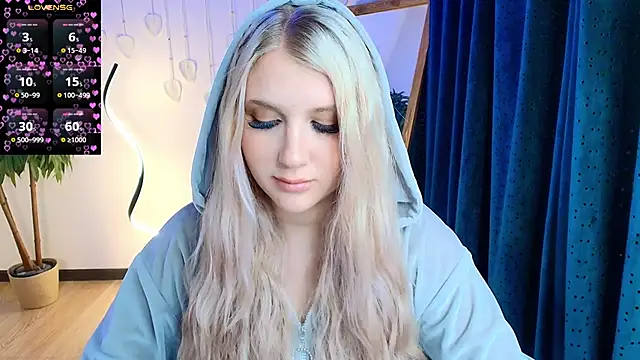 Evacadooo online show from February 6, 2:38 am