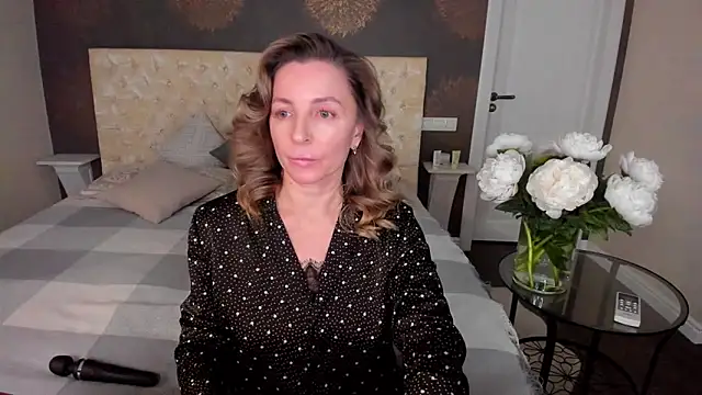 Snapshot of AllisonWilliams chatting on November 16, 4:23 pm AllisonWilliams online show from November 16, 4:23 pm