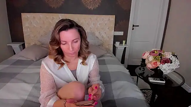 Snapshot of AllisonWilliams chatting on November 26, 5:36 pm AllisonWilliams online show from November 26, 5:36 pm