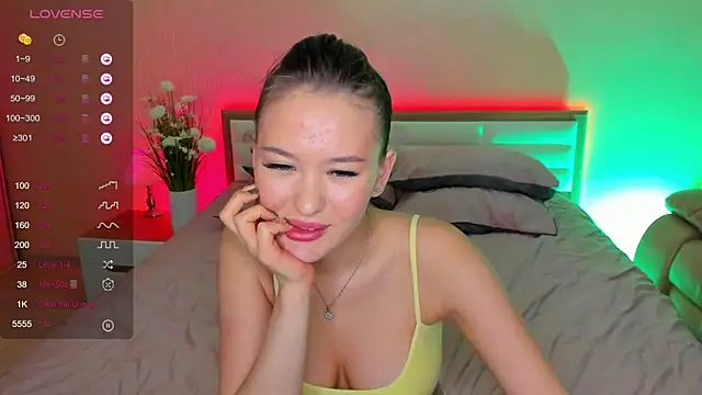 Snapshot of skinny_sissss chatting on December 27, 10:34 am skinny sissss online show from December 27, 10:34 am
