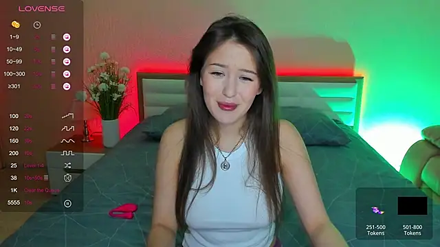 Snapshot of skinny_sissss chatting on March 14, 12:51 pm skinny sissss online show from March 14, 12:51 pm