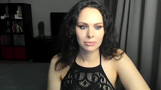 Snapshot of MollyCheiz chatting on December 3, 11:13 pm MollyCheiz online show from December 3, 11:13 pm