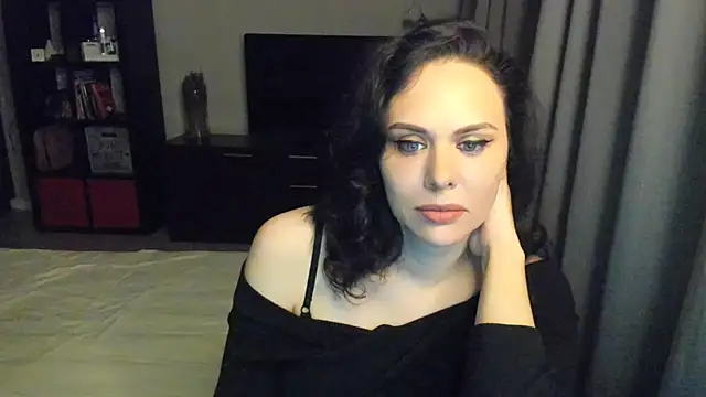 Snapshot of MollyCheiz chatting on February 3, 3:38 pm MollyCheiz online show from February 3, 3:38 pm