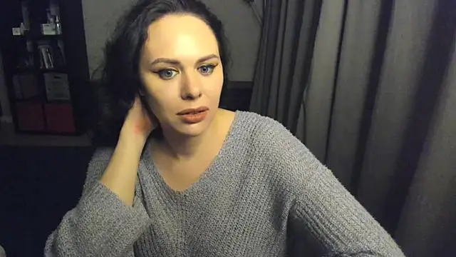 Snapshot of MollyCheiz chatting on March 19, 2:27 am MollyCheiz online show from March 19, 2:27 am