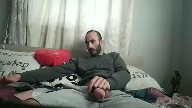 Snapshot of kisandgioni chatting on December 31, 12:15 pm kisandgioni online show from December 31, 12:15 pm